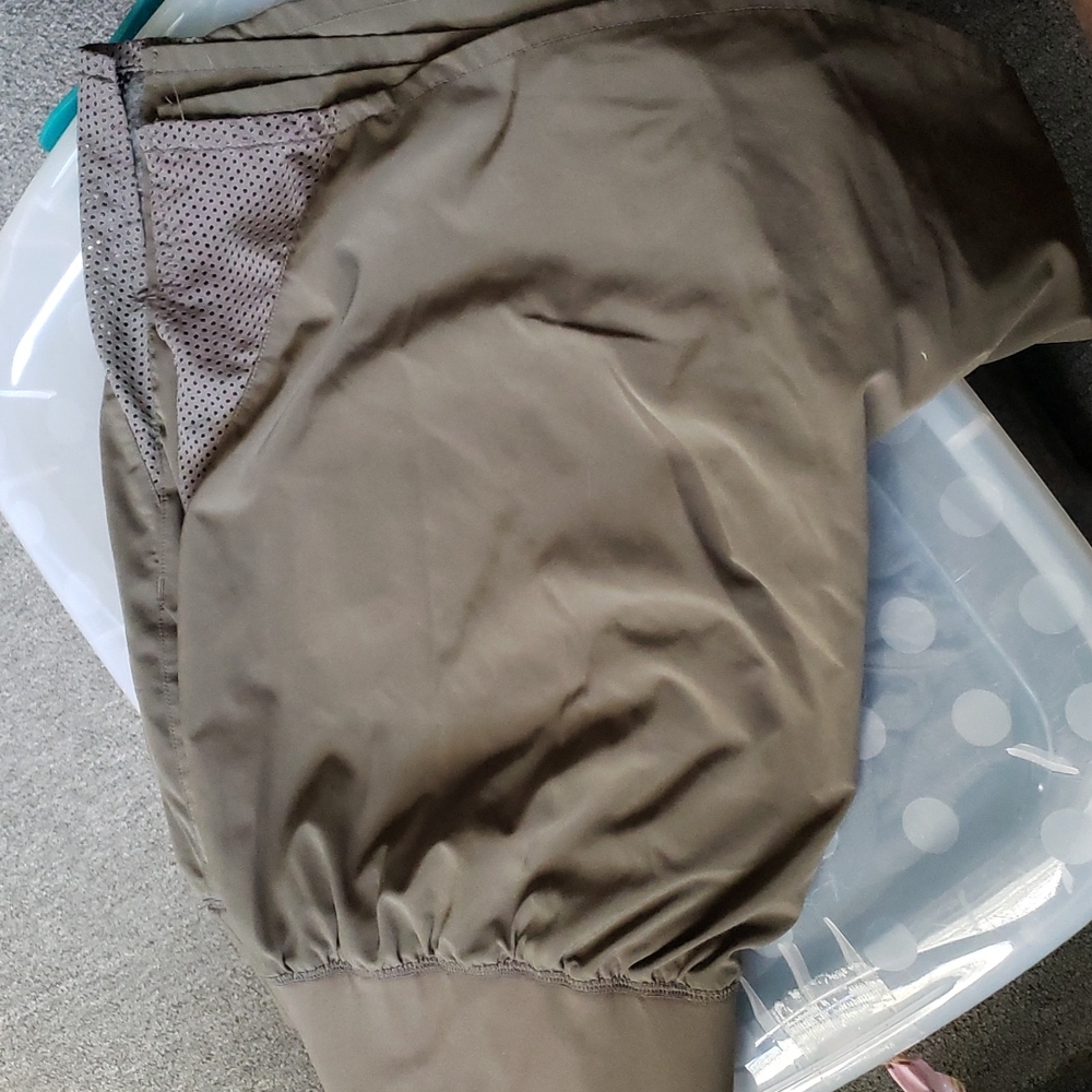 Active shorts with build in spandex